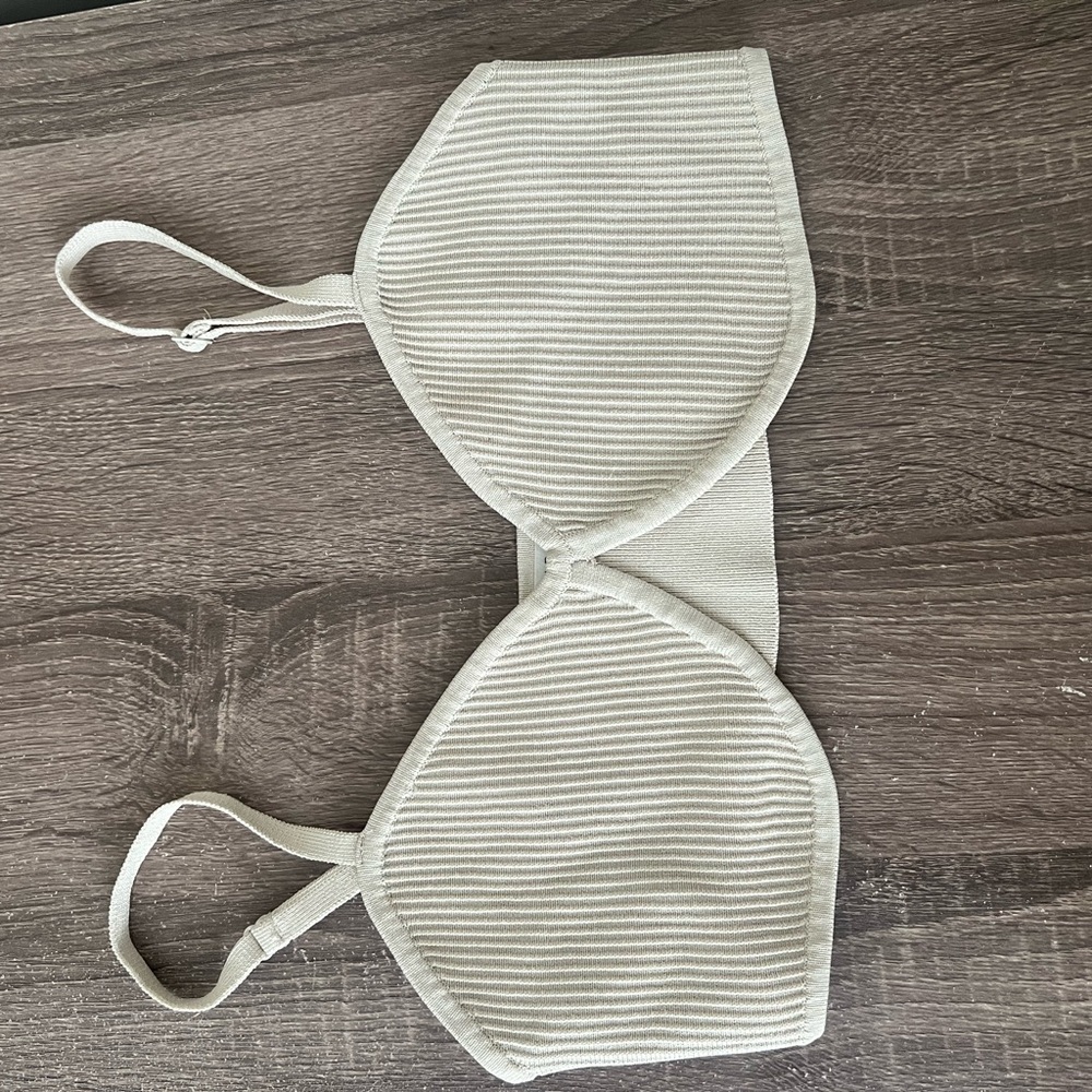 Babaton bralette
